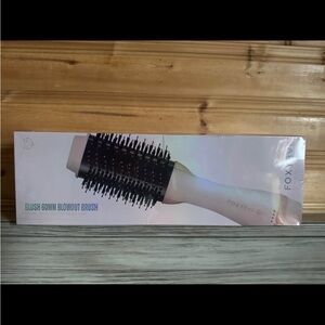 FoxyBae Black and pink Blowout Brush